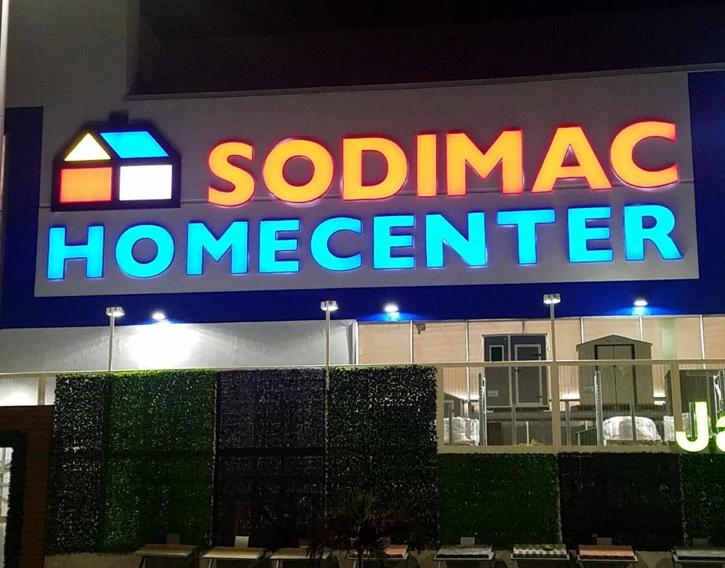 publicidad en fachadas de edificios