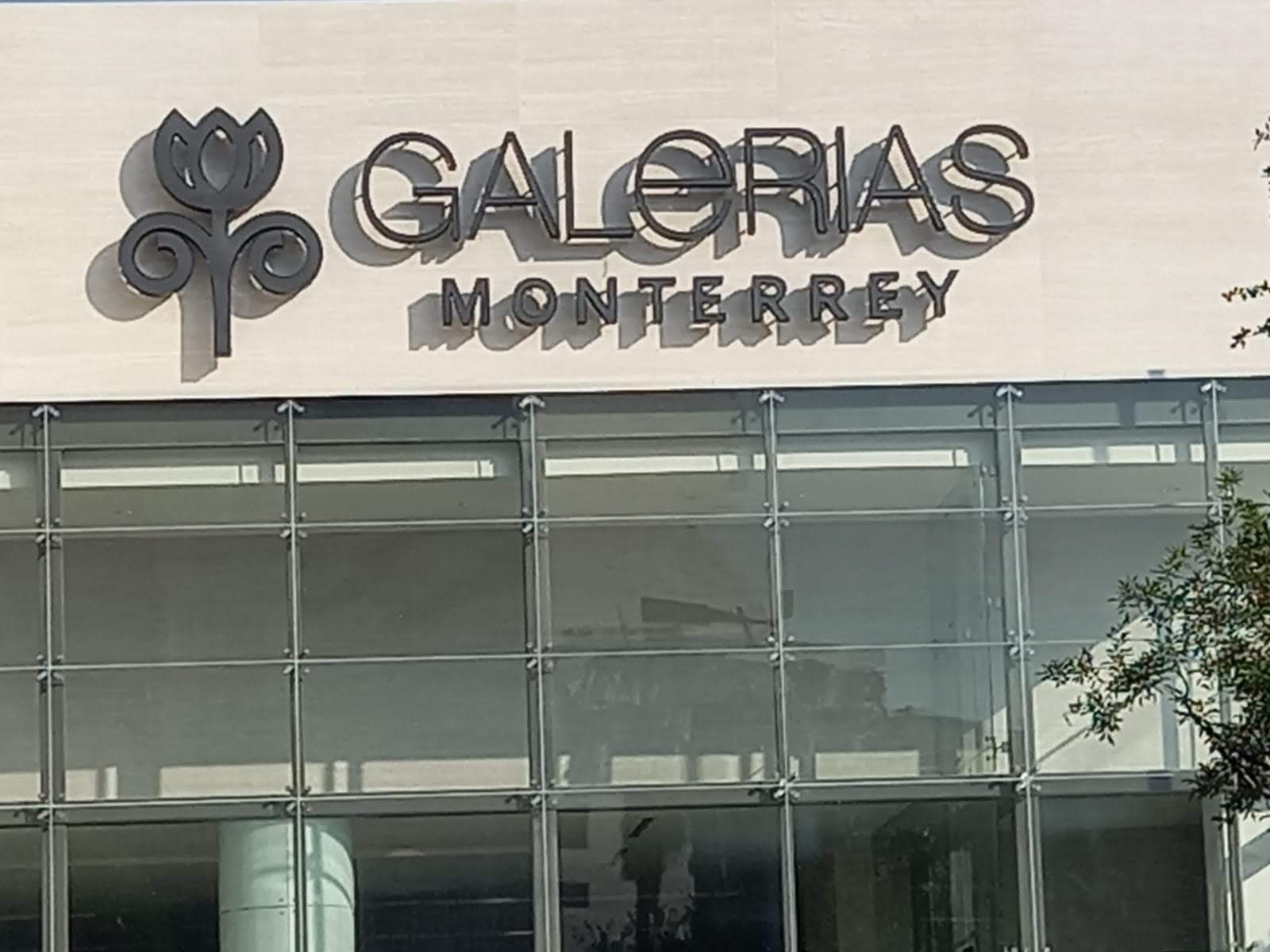 publicidad en fachadas de edificios