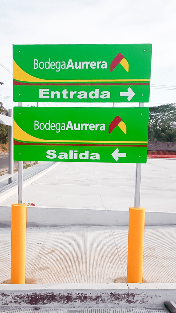 señaletica vertical Monolitos