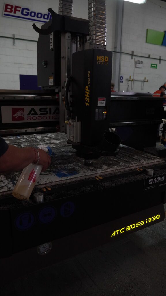 Maquila de Corte Router CNC